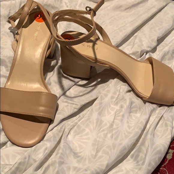 SANDALS - Picture 3 of 6